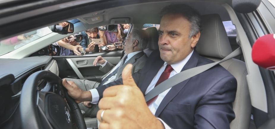 Tucanos avaliam que candidatura de Aécio está liquidada