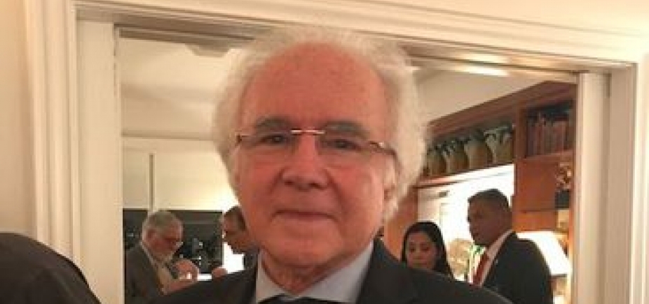 Jurista Joaquim Falcão é eleito para a Academia Brasileira de Letras