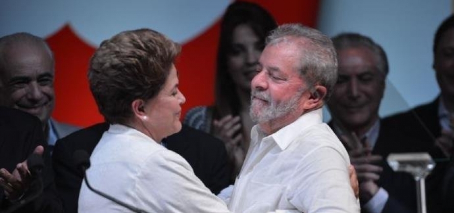 Dilma desembarca em Curitiba para tentar visitar Lula, diz coluna 