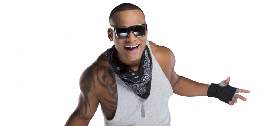 Tony Salles faz cirurgia de emergência e cancela shows do Parangolé