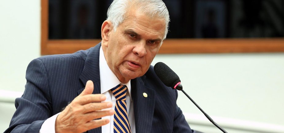 ‘Nem Lídice nem Coronel procurou o PR’, diz José Carlos Araújo