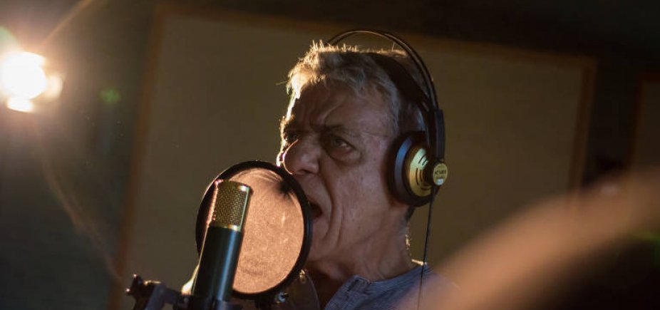Chico Buarque e Fernanda Montenegro gravam clipe sobre direitos humanos 