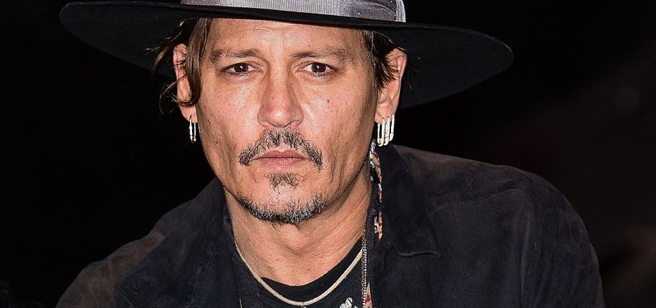 Johnny Depp ataca membro da equipe durante gravação