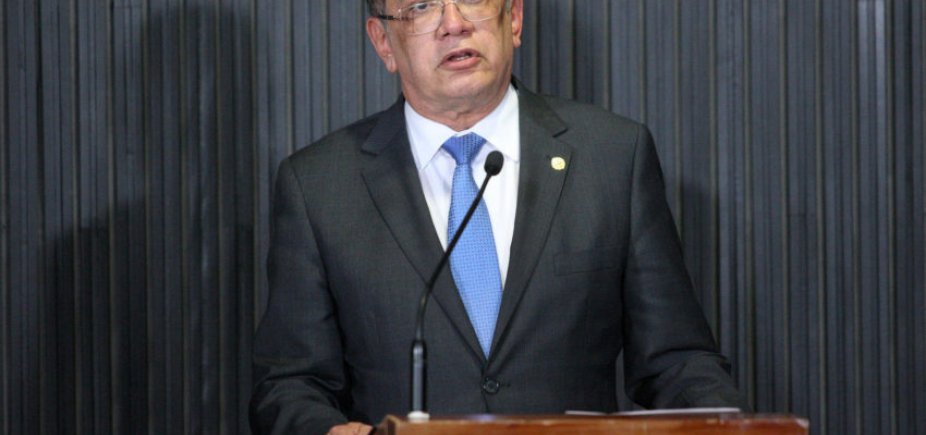 Gilmar Mendes quer entrevistar Lula na prisão sobre Constituinte de 1988