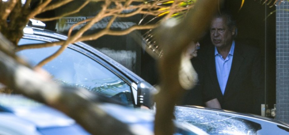 Certo de prisão, Dirceu promove encontros de despedida