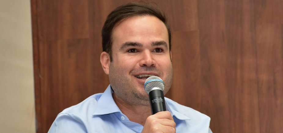 Ciro Gomes 'não é um candidato que me agrada', afirma Cacá Leão