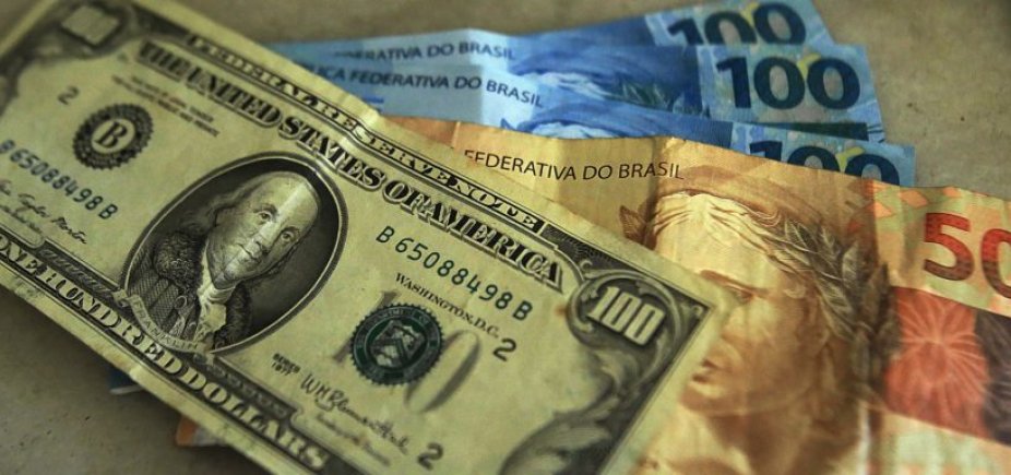 Disparada do dólar encarece dívidas de empresas no exterior em R$ 115 bi