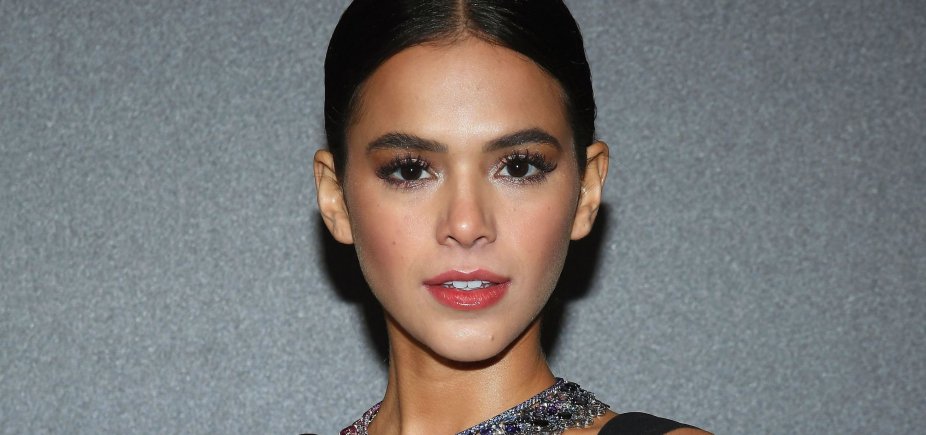 Fã critica cabelo de Bruna Marquezine e atriz rebate: 'Ninguém perguntou'