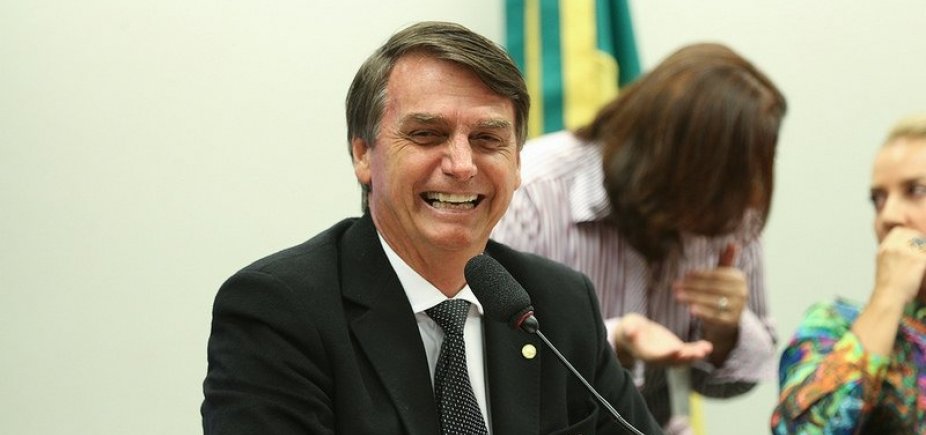 Sem Lula, Bolsonaro lidera as intenções de voto