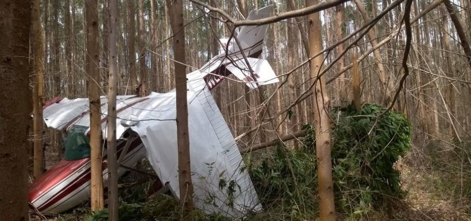 Avião de pequeno porte cai em Sorocaba