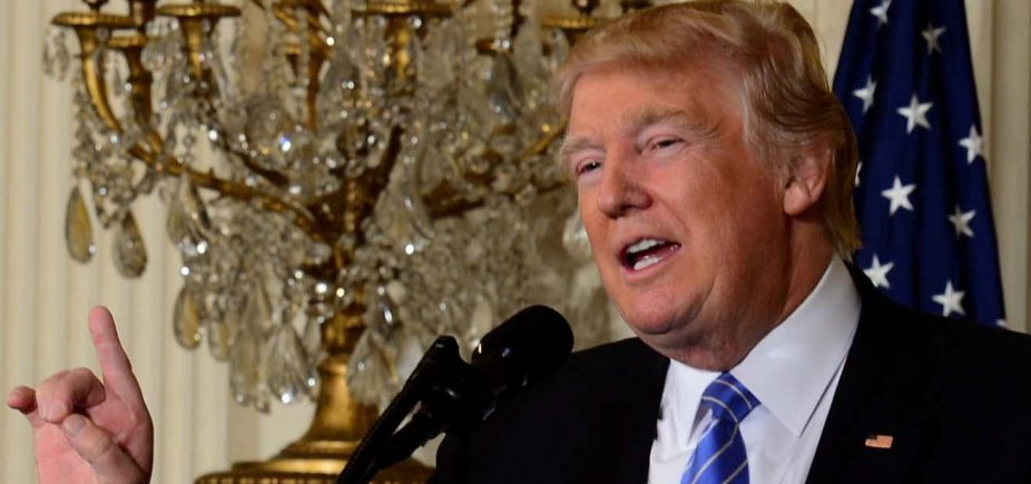 Trump chama imigrantes ilegais de animais e promete deportar em massa