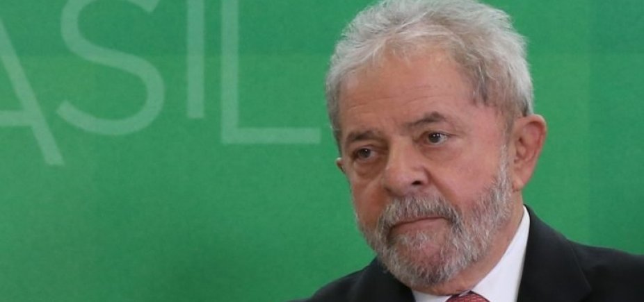 Lula prepara na prisão manifesto para lançamento de candidatura ao Planalto