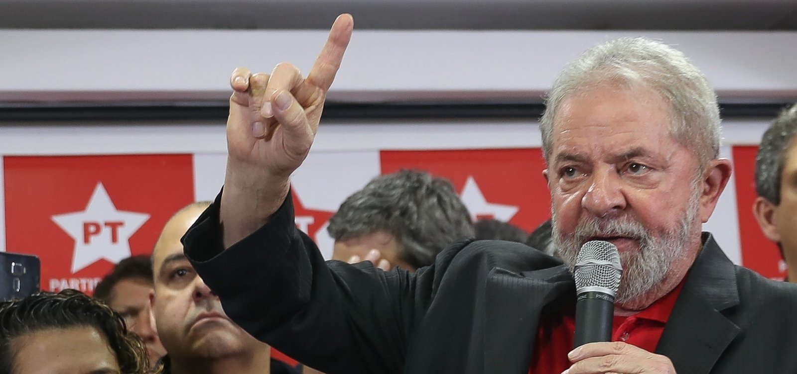 Em carta a prefeitos, Lula diz que até adversários deveriam defender a candidatura dele