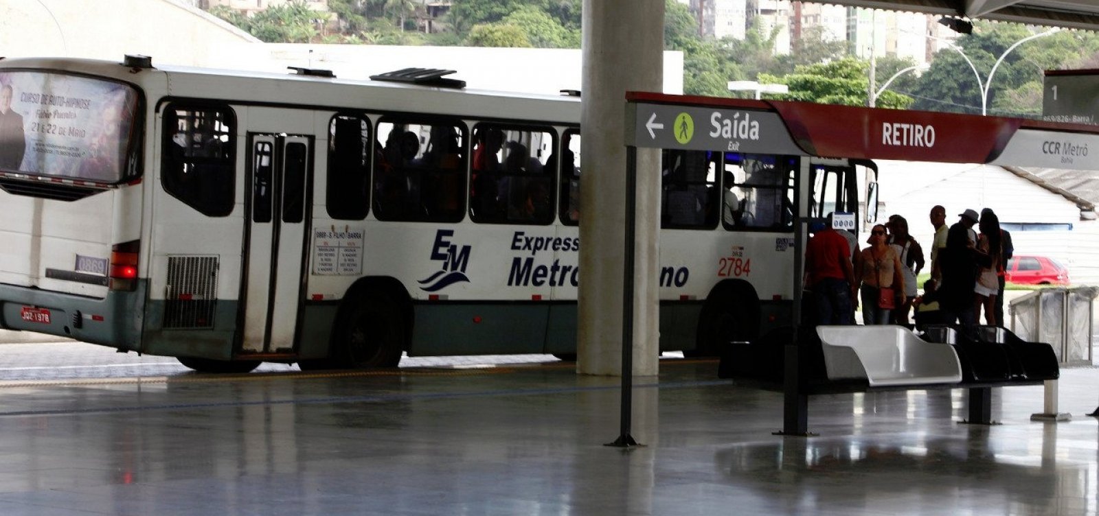 Ônibus do transporte metropolitano também estão parados, diz categoria
