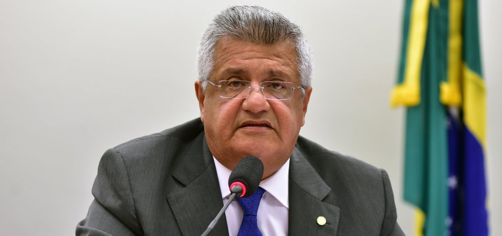 Álvaro Dias não pode ‘incorporar posições retrógradas do DEM’, diz Bacelar