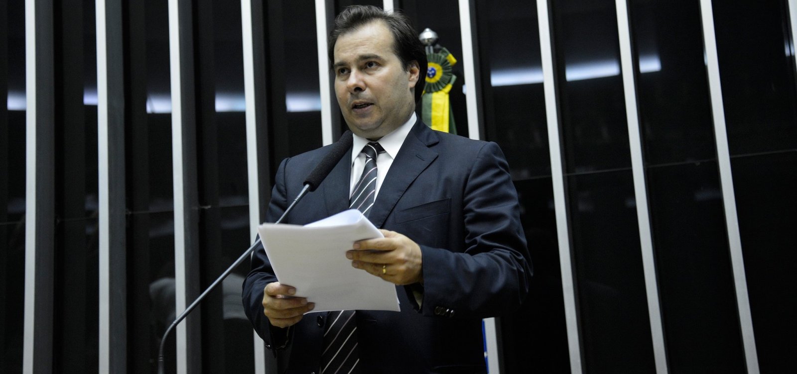 Governo estuda baixar alíquota do PIS/Cofins, anuncia Maia