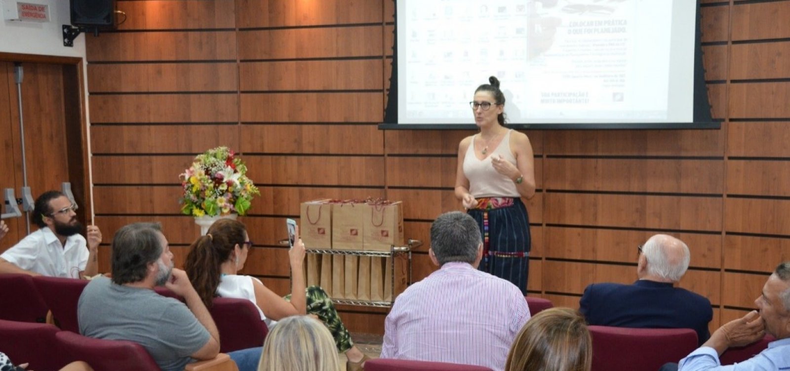 Chef Paola Carosella coordena projeto de empregabilidade de jovens em situação vulnerável