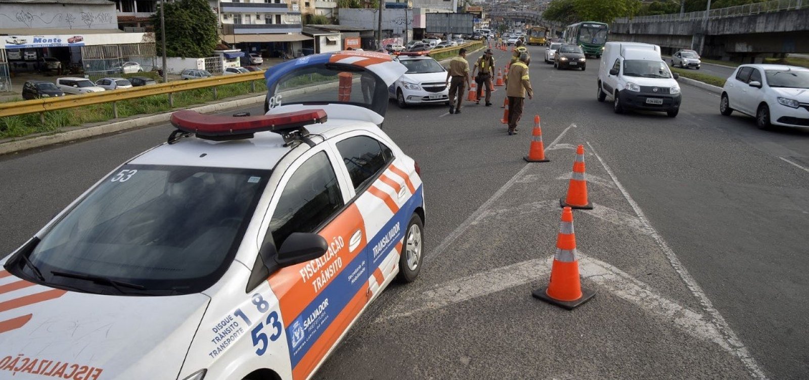 Transalvaldor libera circulação de caminhões para facilitar abastecimento