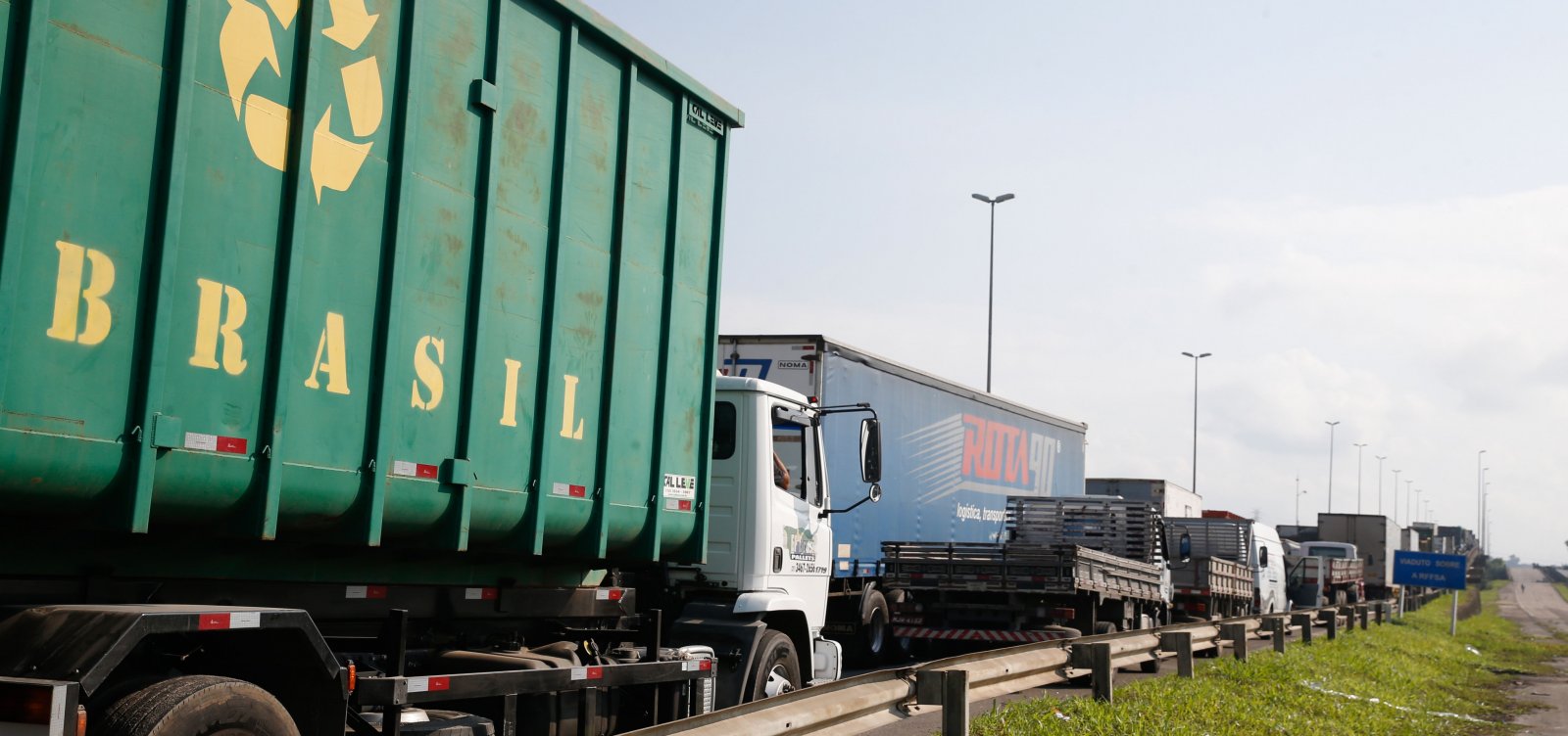 Caminhoneiros sequestrados na Bahia são resgatados em Pernambuco