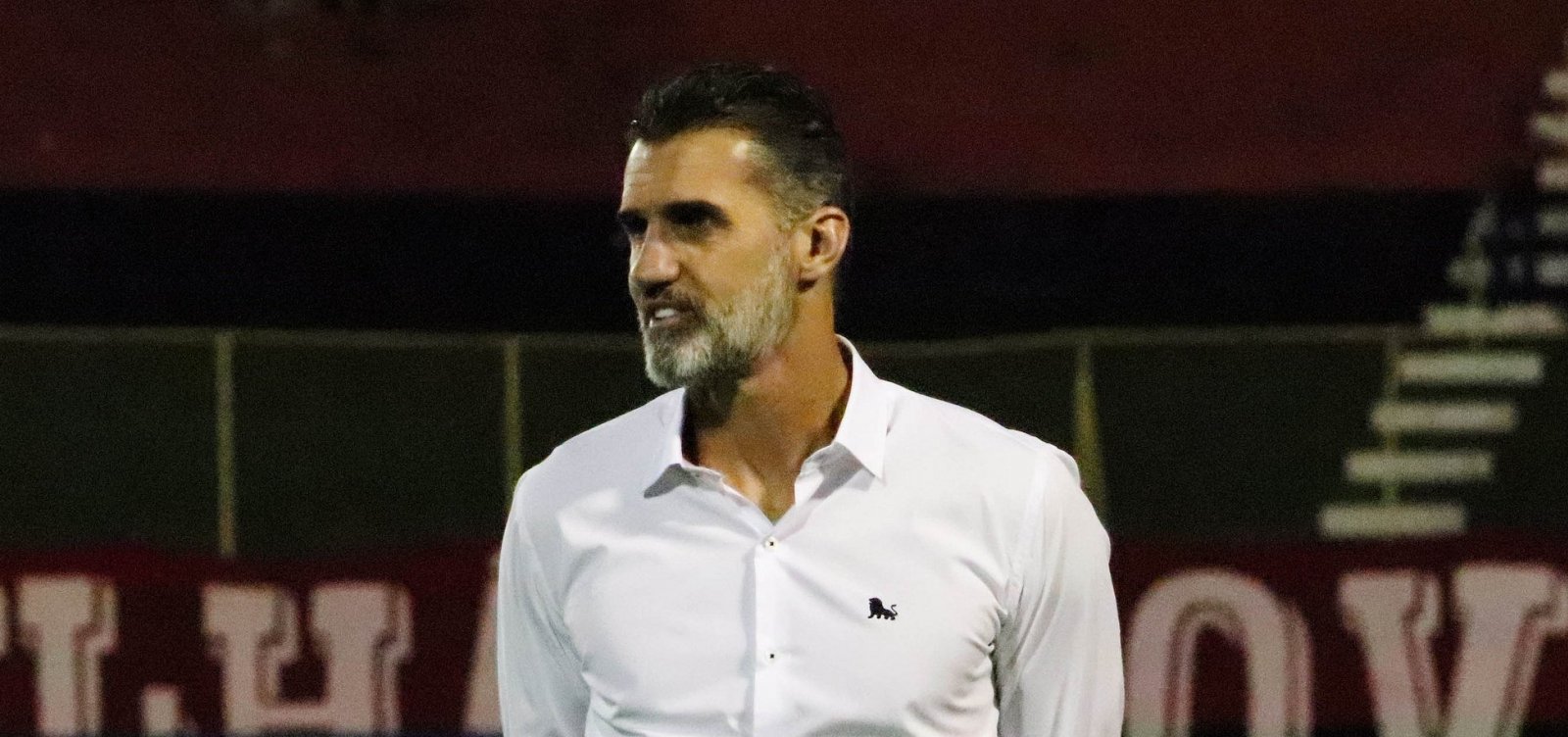Mancini exalta defesa e concentração do Vitória após bater a Chapecoense