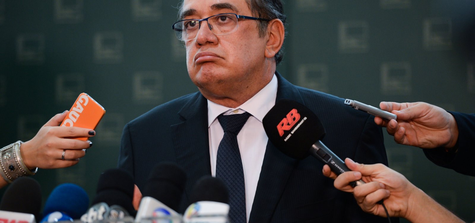 Gilmar Mendes diz que houve abuso no uso de algemas em Cabral