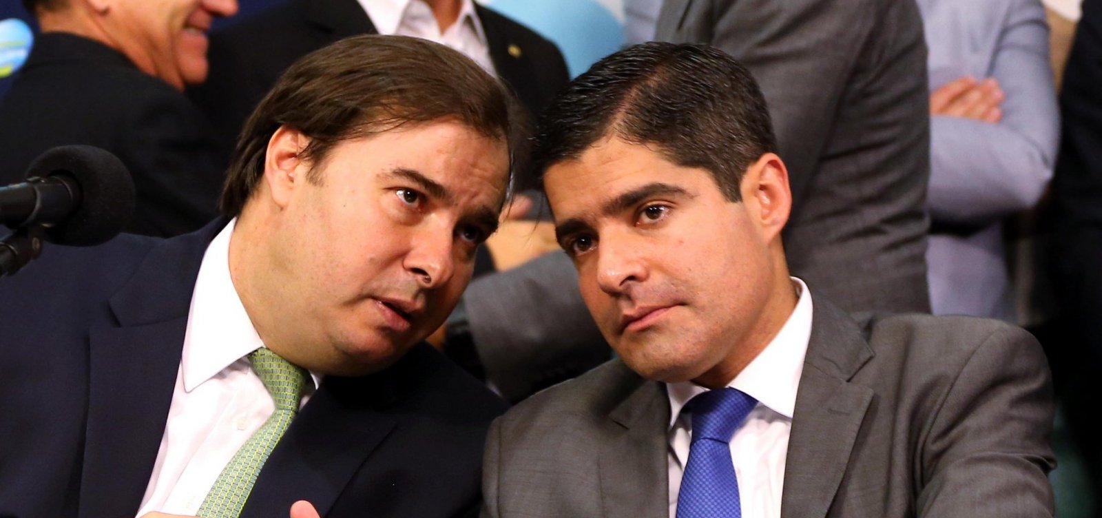 DEM vai manifestar repúdio à eventual aliança com Ciro, apesar dos acenos de ACM Neto e Maia