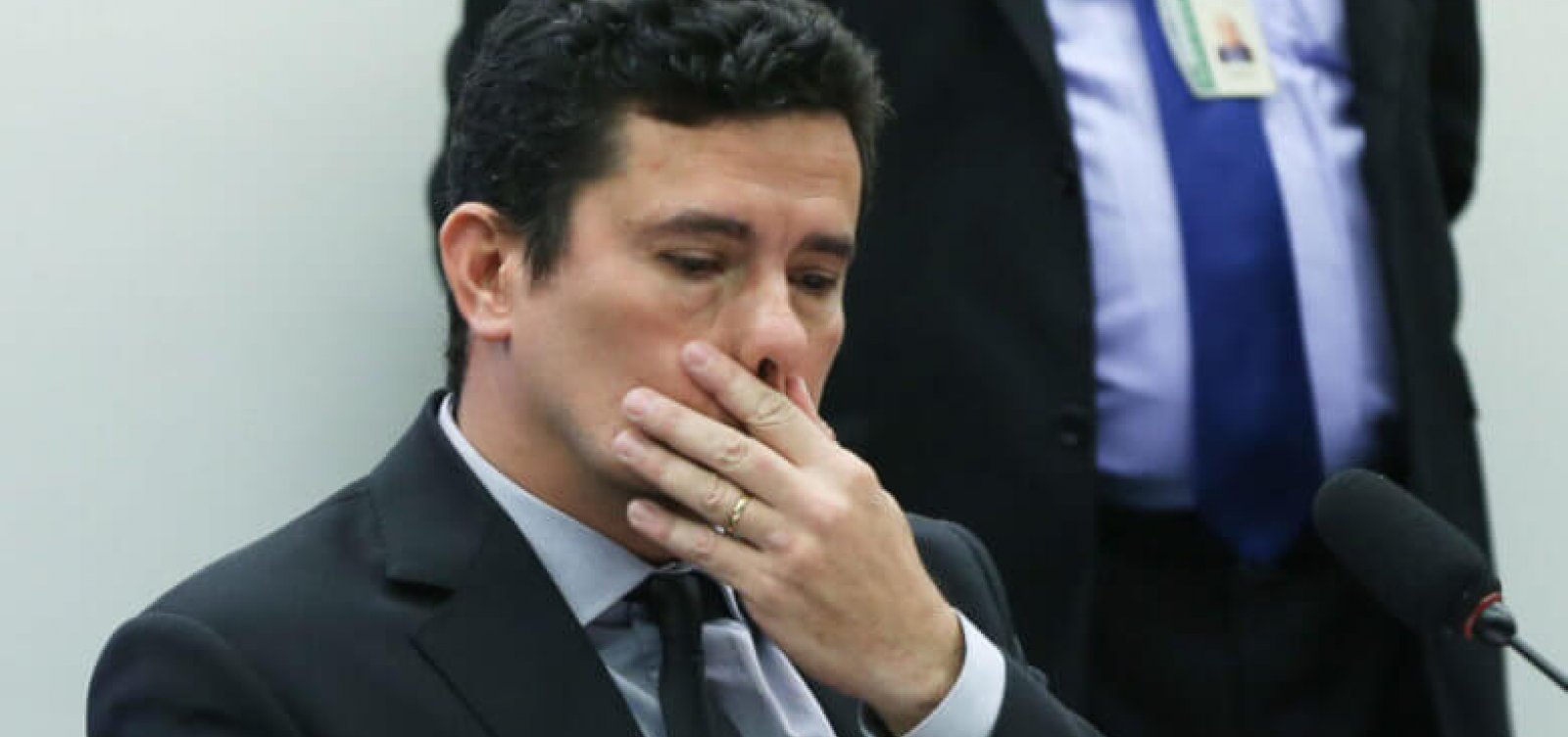 Desembargador do TRF-4 cobra de Moro decisão sobre embargos de Lula