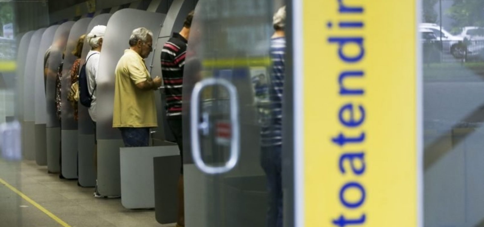 Funcionamento de bancos é alterado em dias de jogos do Brasil
