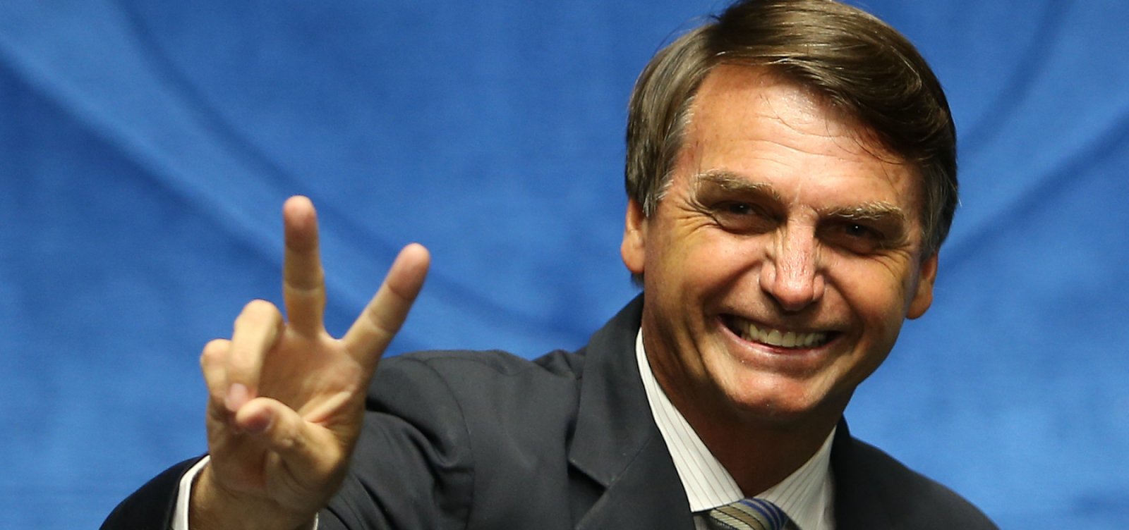 Dificuldade de atrair eleitorado feminino faz Bolsonaro buscar mais candidatas