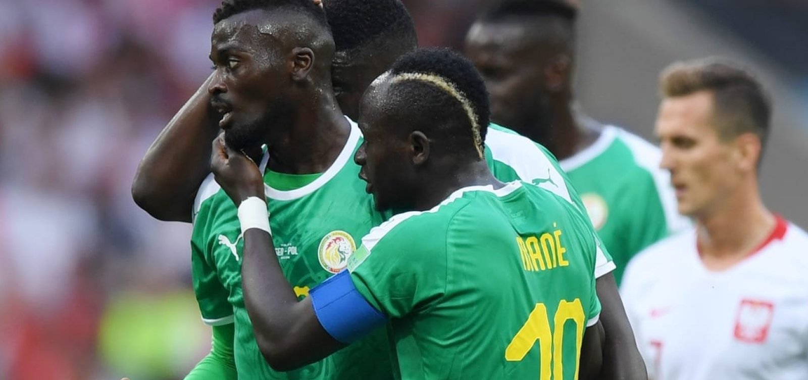 Primeira seleção da África a vencer na Copa, Senegal bate a Polônia por 2 a 1