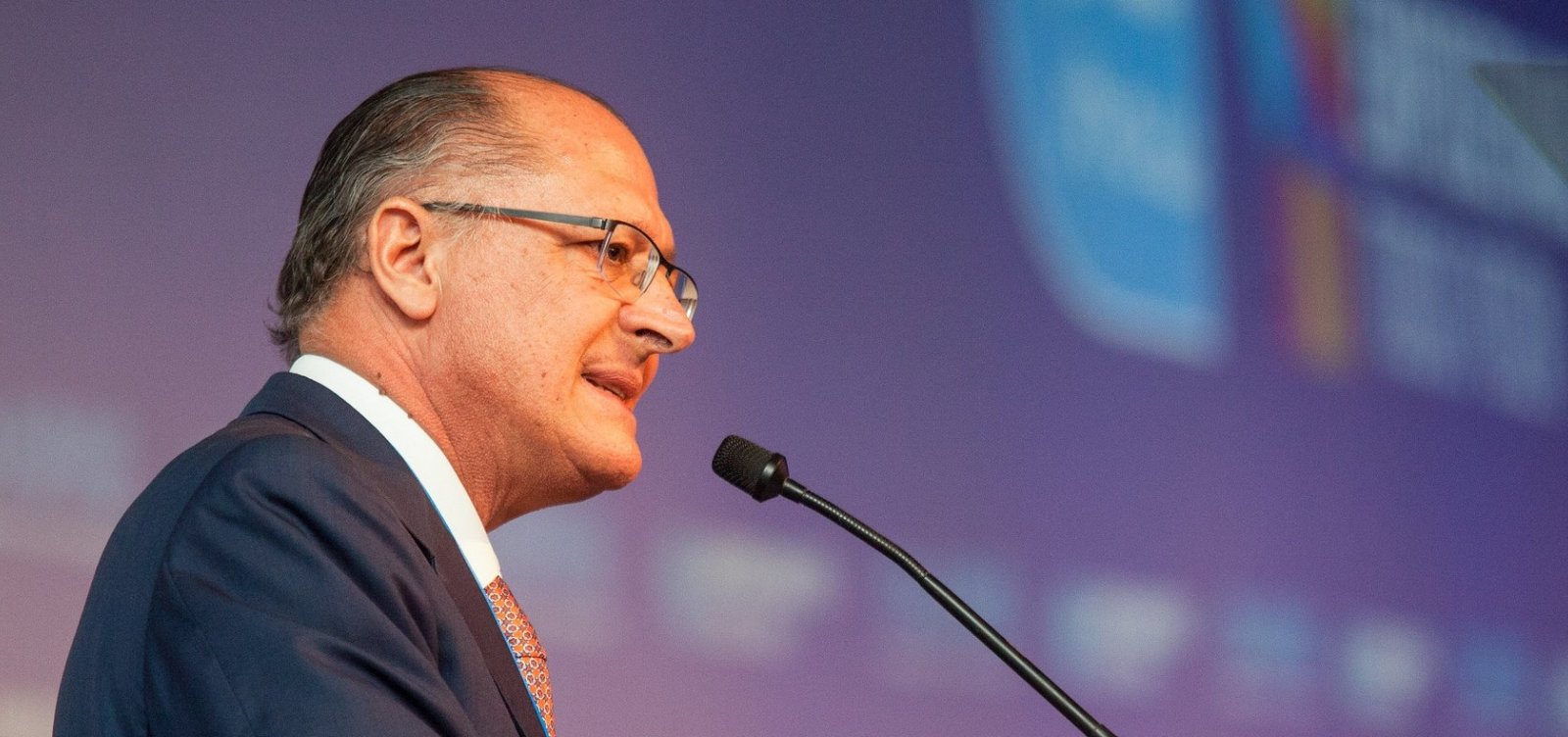 Alckmin deve se reunir hoje com ACM Neto e Rodrigo Maia