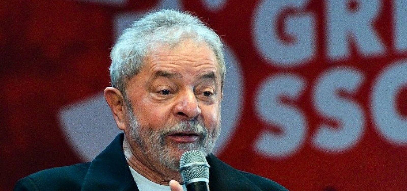 Defesa de Lula busca concessão de prisão domiciliar no STF