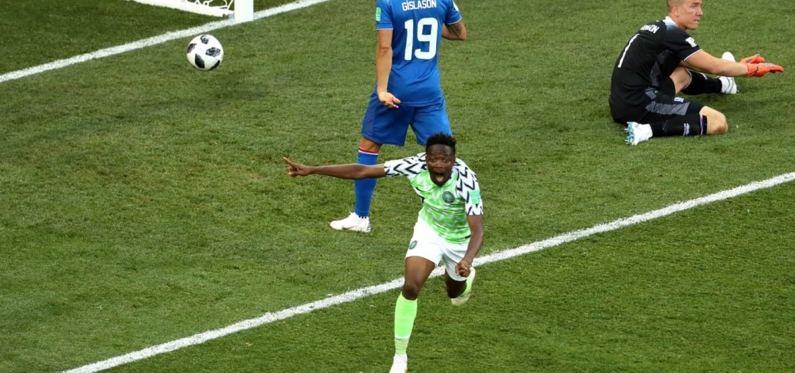 Nigéria vence Islândia, assume 2º lugar do Grupo D e dá sobrevida à Argentina