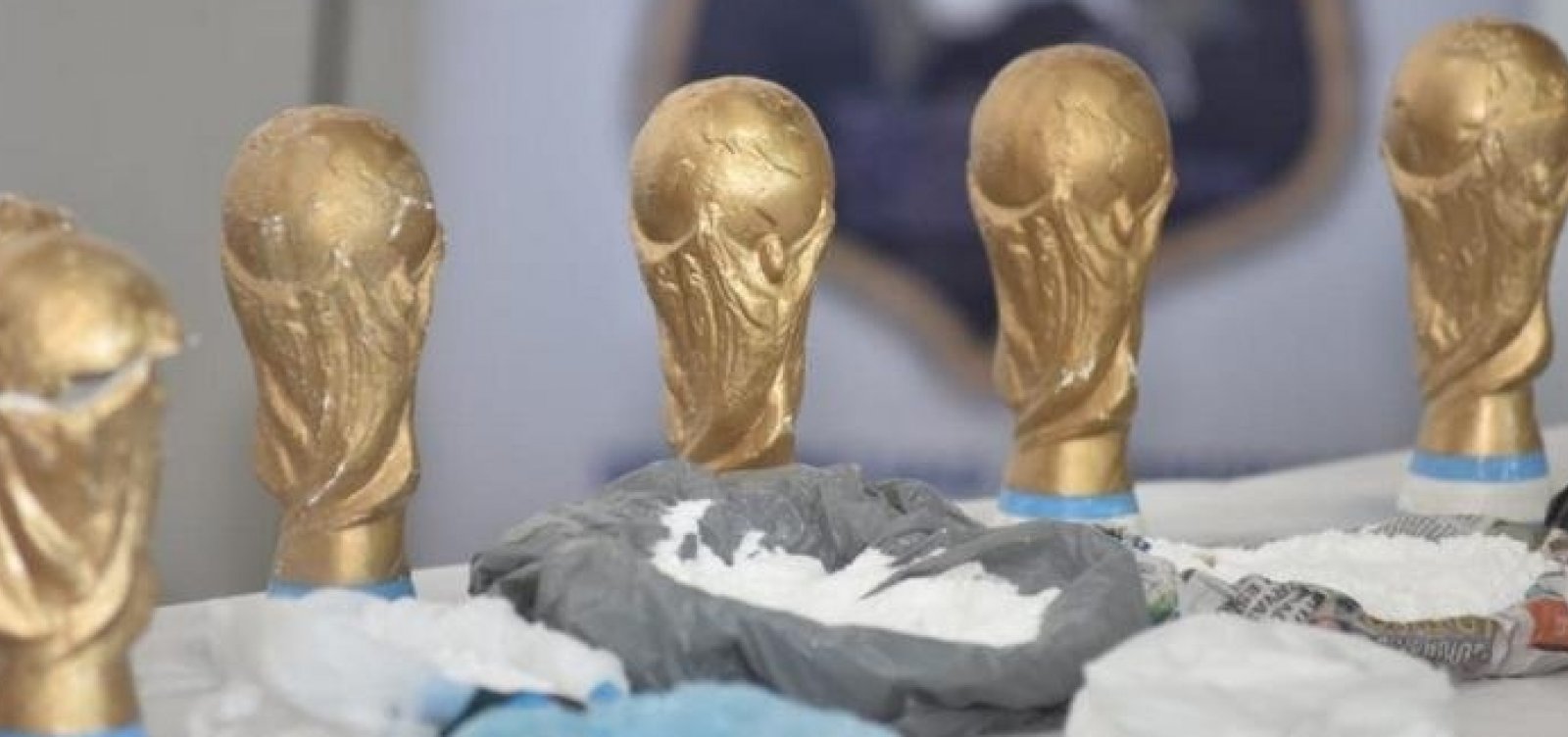 Troféus falsos da Copa do Mundo eram usados para transportar drogas na Argentina