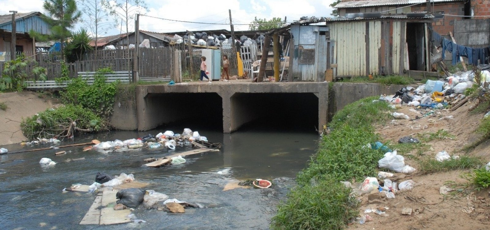 Brasil precisa aumentar em 62% investimentos em saneamento básico, diz estudo