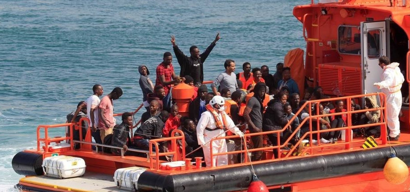 Mais de 760 imigrantes são resgatados na costa da Espanha