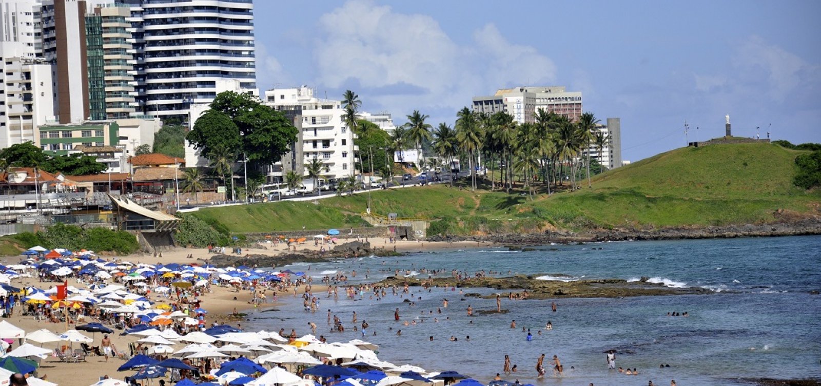Veja quais praias estão impróprias para banho hoje em Salvador