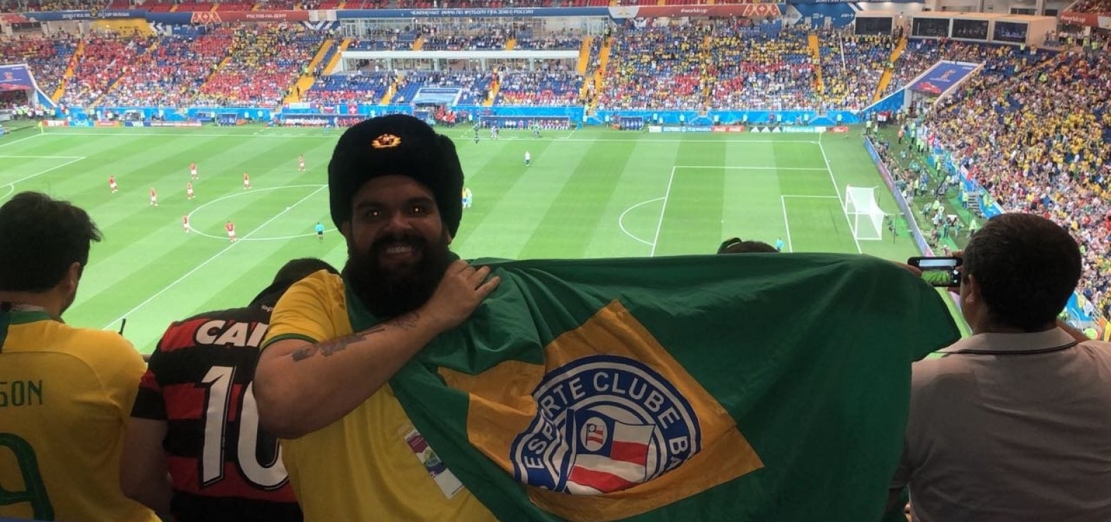 Tá Russo! Faustão vira blogueiro na Copa; vlog 1