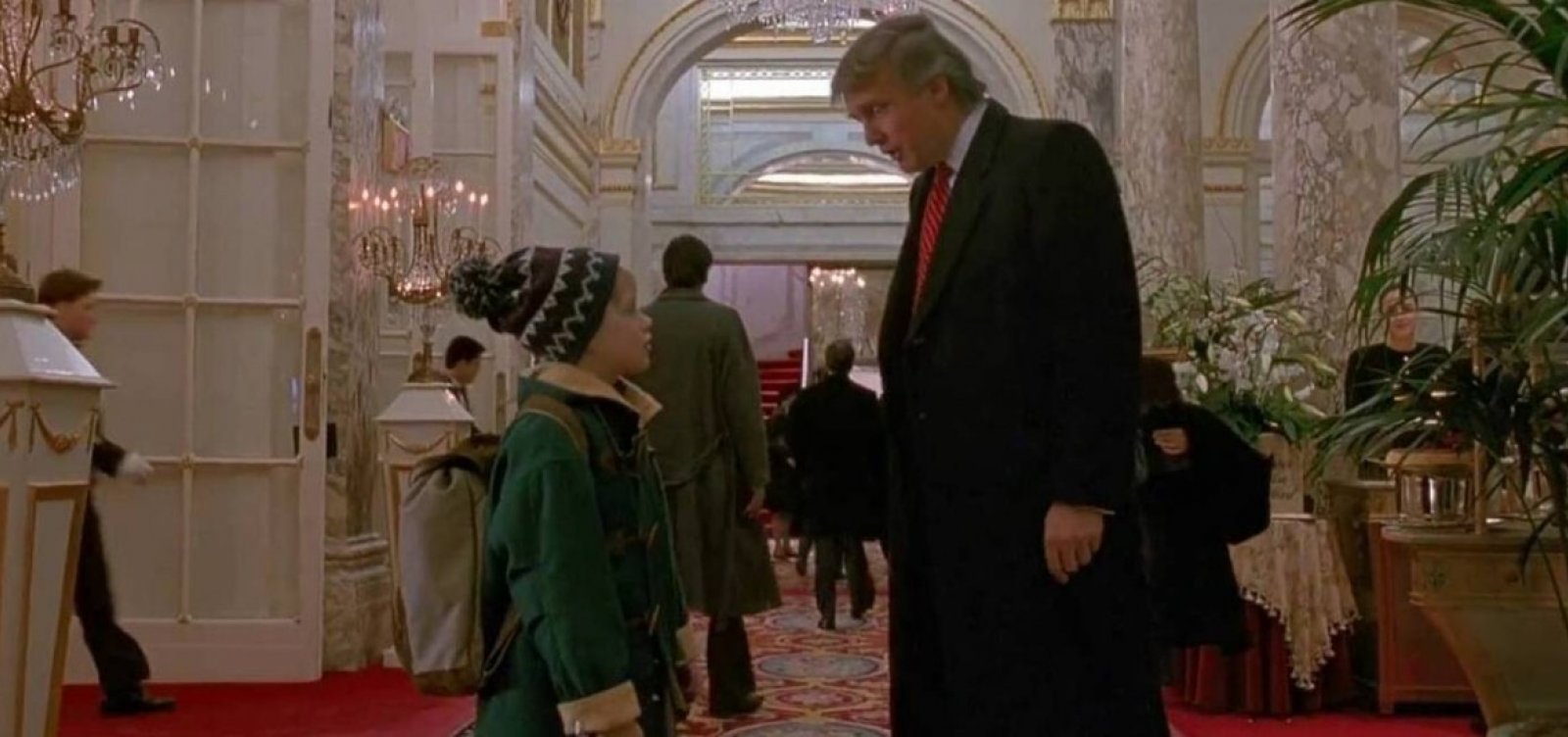 Macaulay Culkin ironiza Trump com cena de 'Esqueceram de Mim 2'