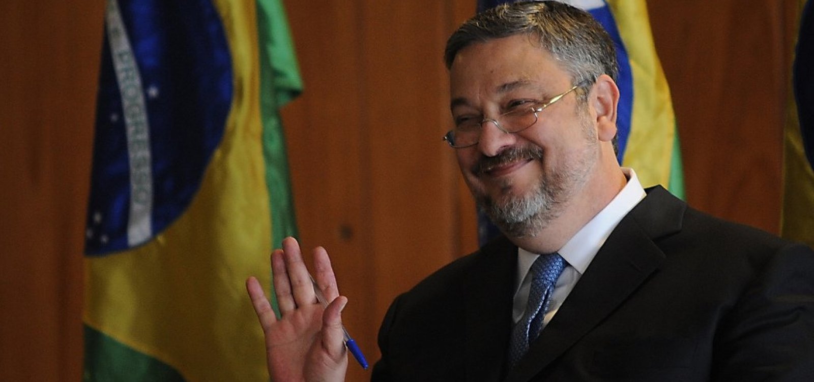 Gebran suspende processo de Palocci por três meses