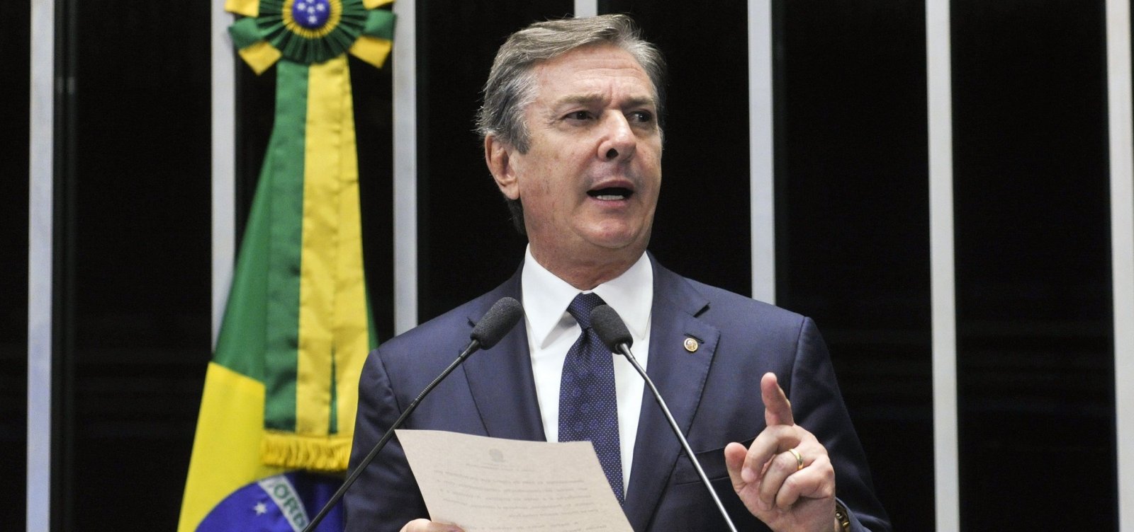 Collor contraria partido e diz que será candidato a presidente
