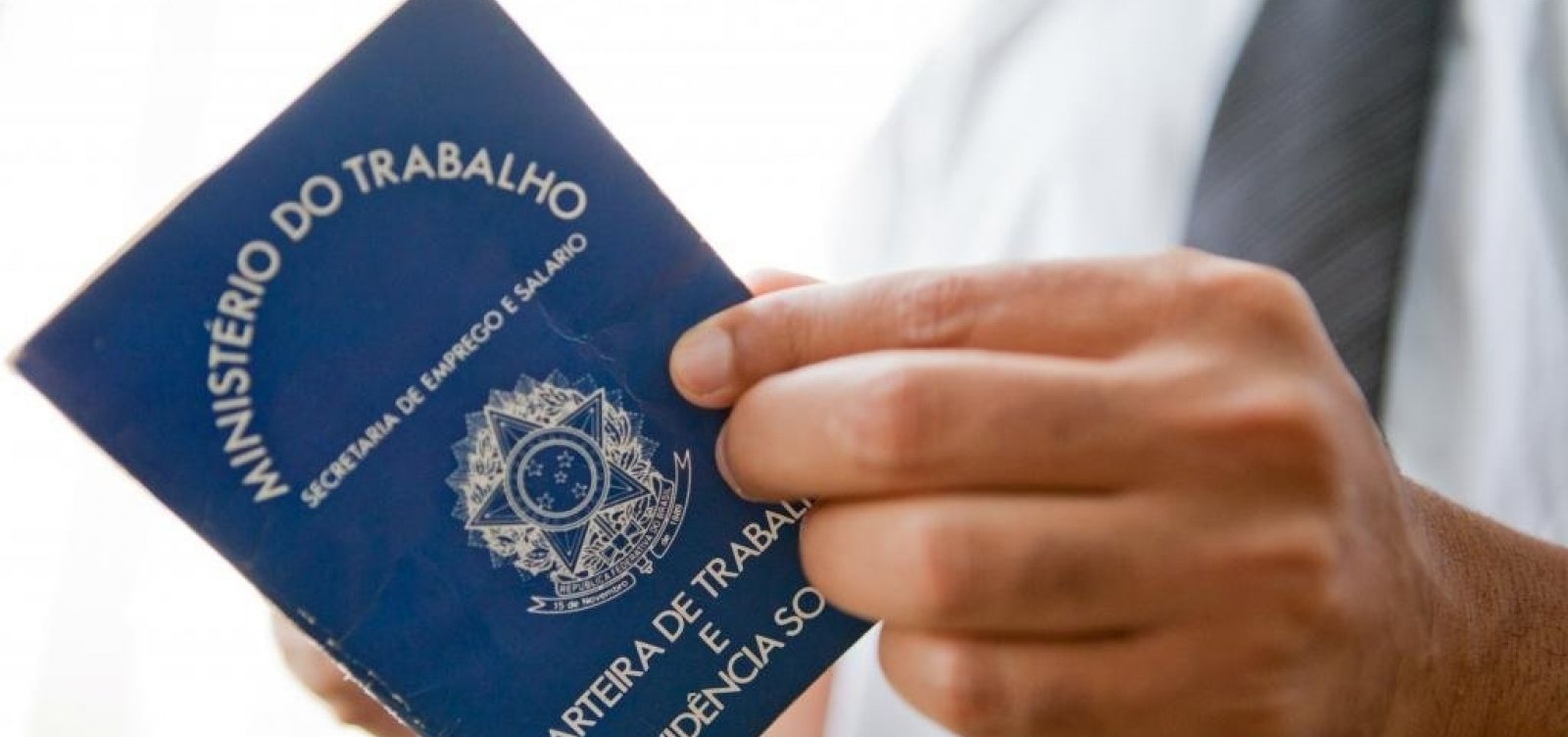 Desemprego fica em 12,7% em maio e atinge 13,2 mi de pessoas