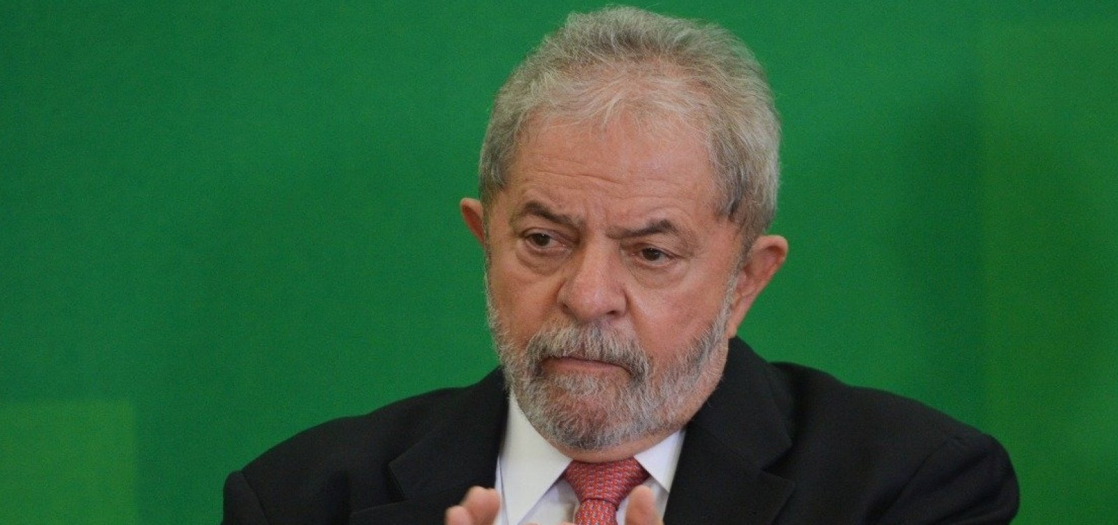 Moraes nega liberdade a Lula e arquiva pedido para caso ir à 2ª Turma do STF