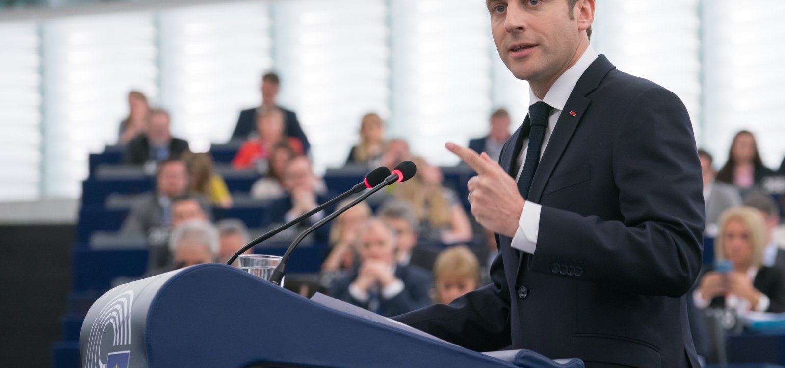 Emmanuel Macron defende unidade de europeus diante da questão migratória