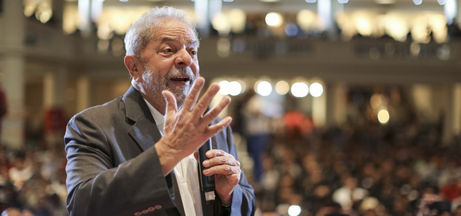Ofensiva da defesa de Lula faz STF avaliar candidatura