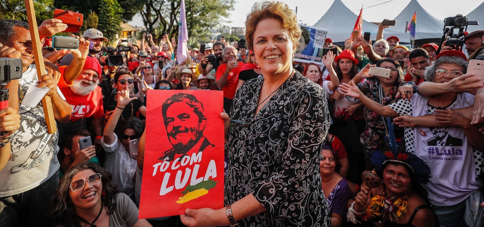 PSDB de Minas vai questionar candidatura de Dilma