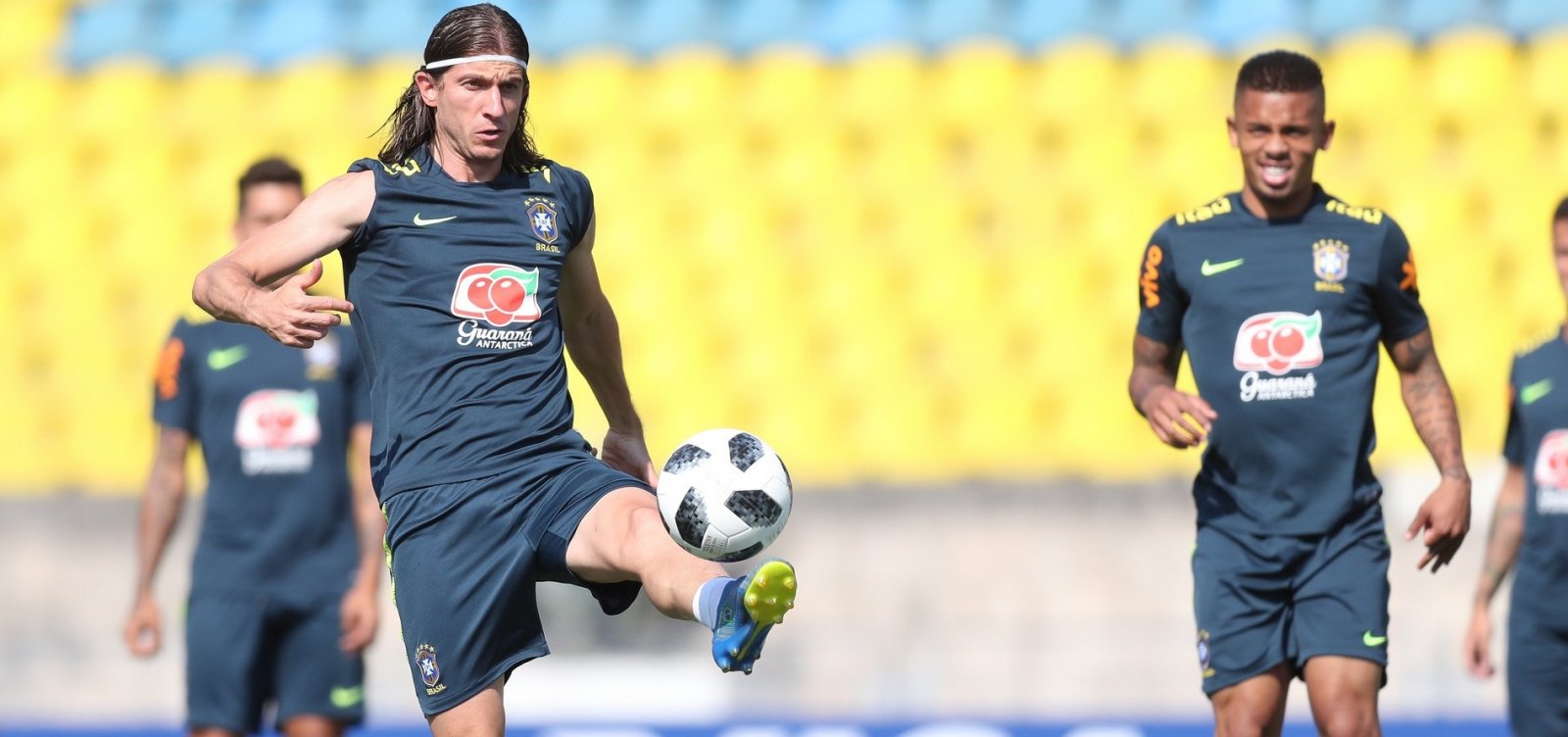 Tite confirma Seleção com Filipe Luís e Fagner nas laterais contra o México