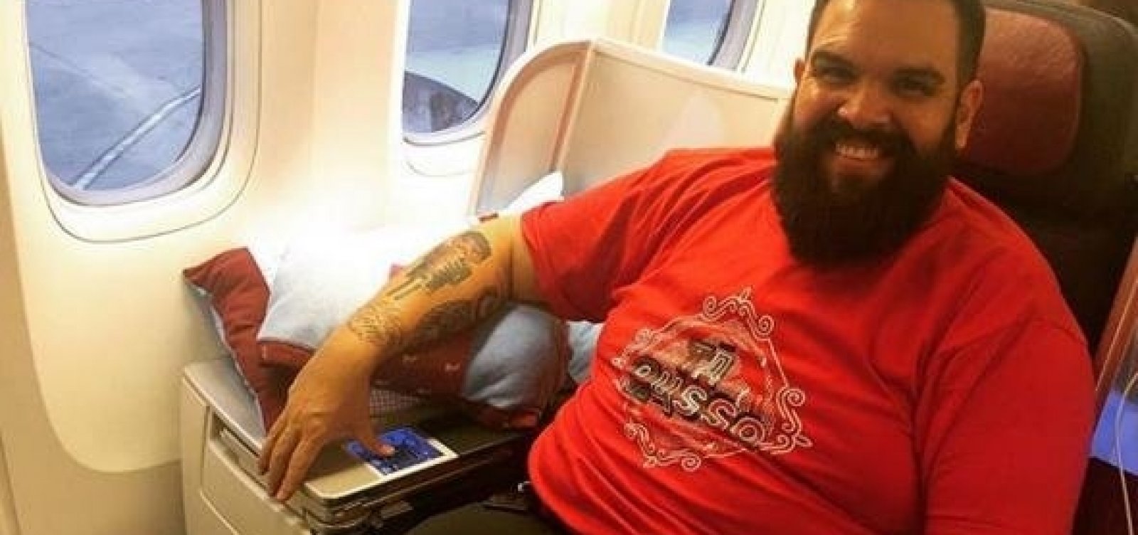 'Tá Russo!': Faustão viaja a bordo de 'cinzeiro' e se hospeda em hotel de decoração duvidosa
