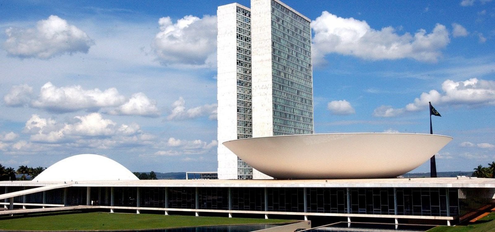 MP que fixa valores mínimos para frete de cargas deve ser votada hoje