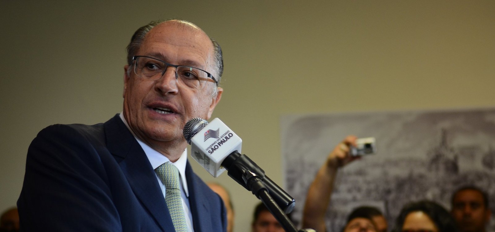 Alckmin cita Trump ao prometer reduzir IR de pessoa jurídica